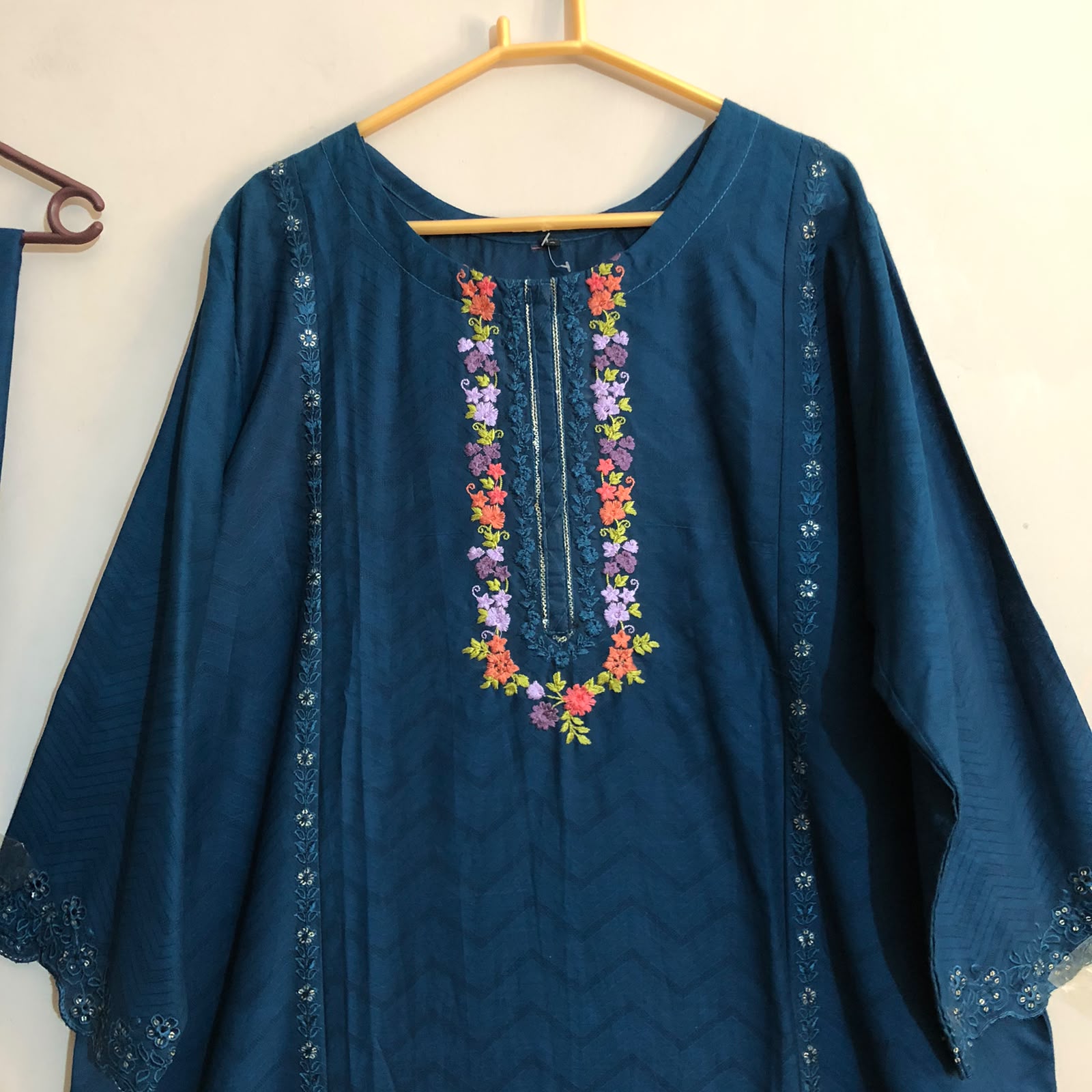 Women's XL AG Embroidered 2-Piece Suit